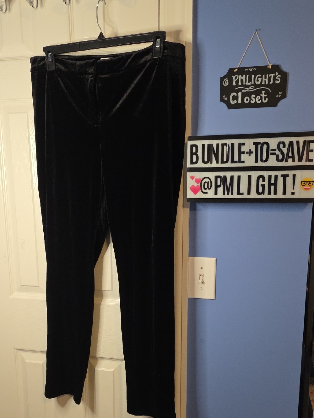 Tahari Black Velvet Straight-Leg Pants 14